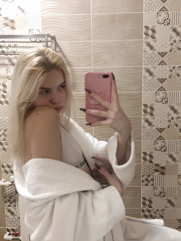 Юля привлекальеная девушка из Долгопрудного цена от 4000 руб