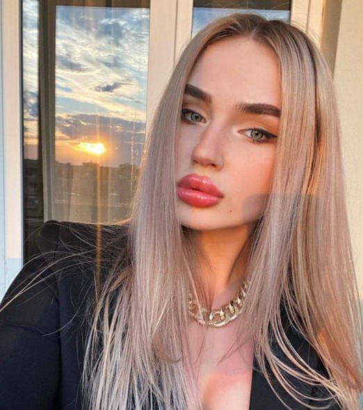 Эмилия привлекальеная девушка из Долгопрудного цена от 4000 руб