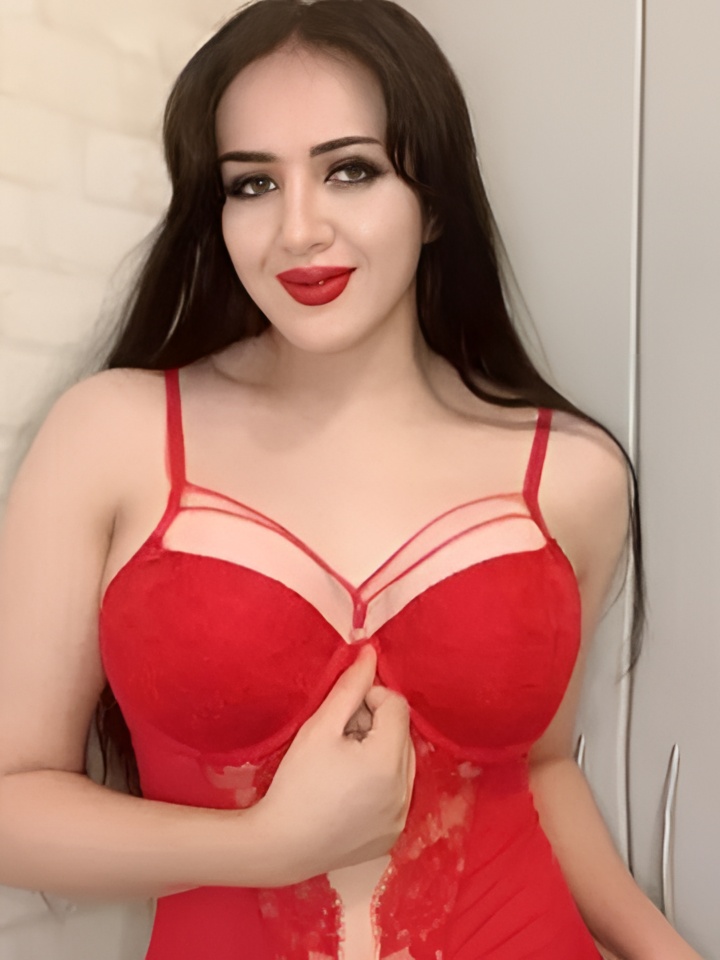 Индивидуалка Медея, доступна для личного знакомства от 10000 руб