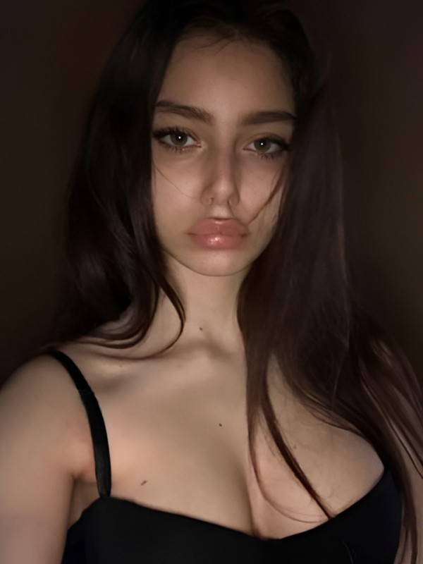 Эмма привлекательная девушка из Долгопрудного цена от 2000 руб